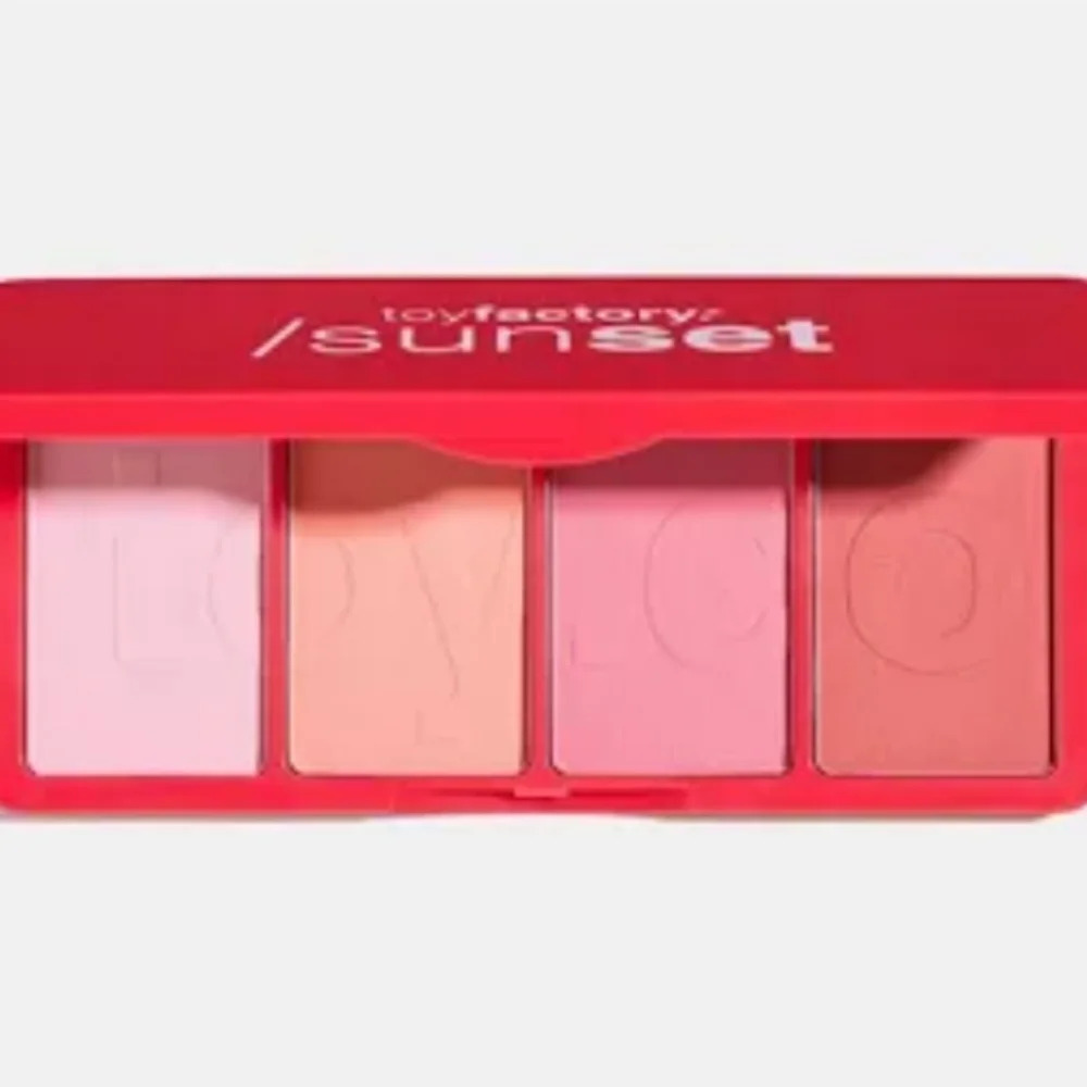New Toy Factory Sunset Squalane Powder Blush Palette